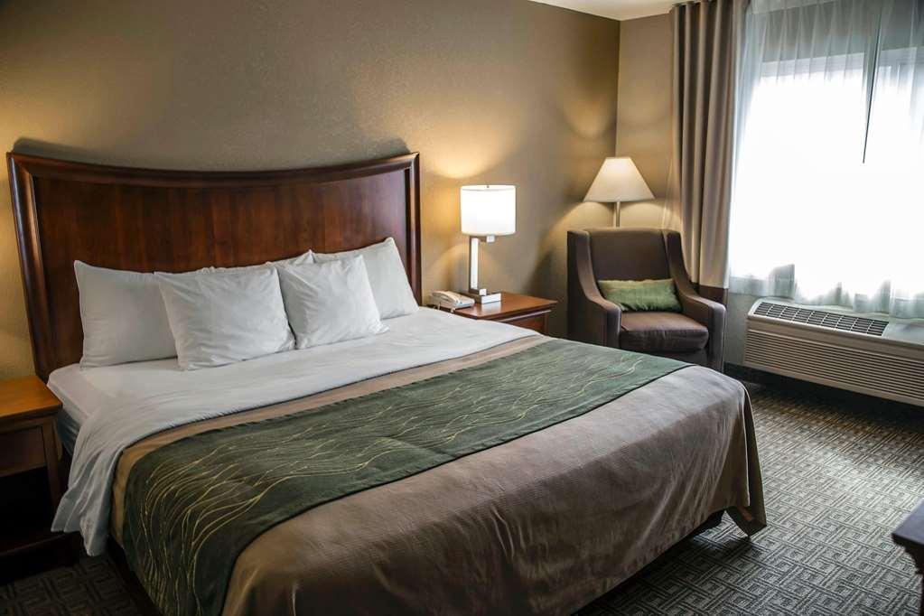 Quality Inn & Suites Бредфорд Номер фото