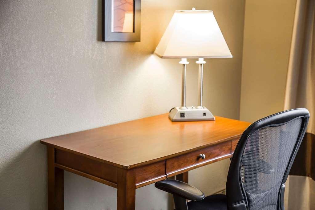 Quality Inn & Suites Бредфорд Номер фото